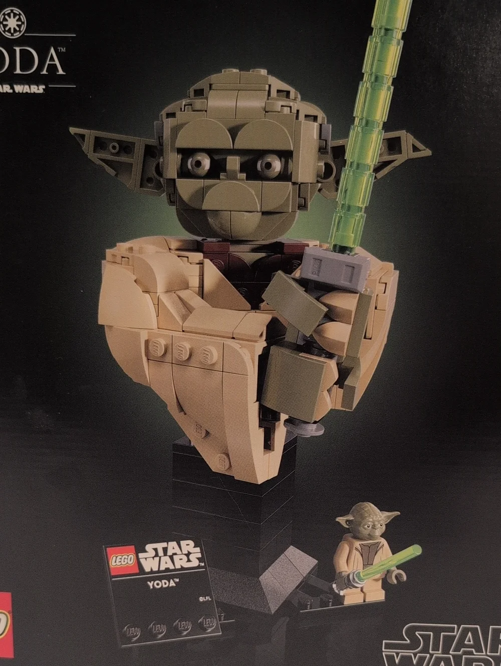 LEGO Star Wars Yoda Bust Model - Green and Tan